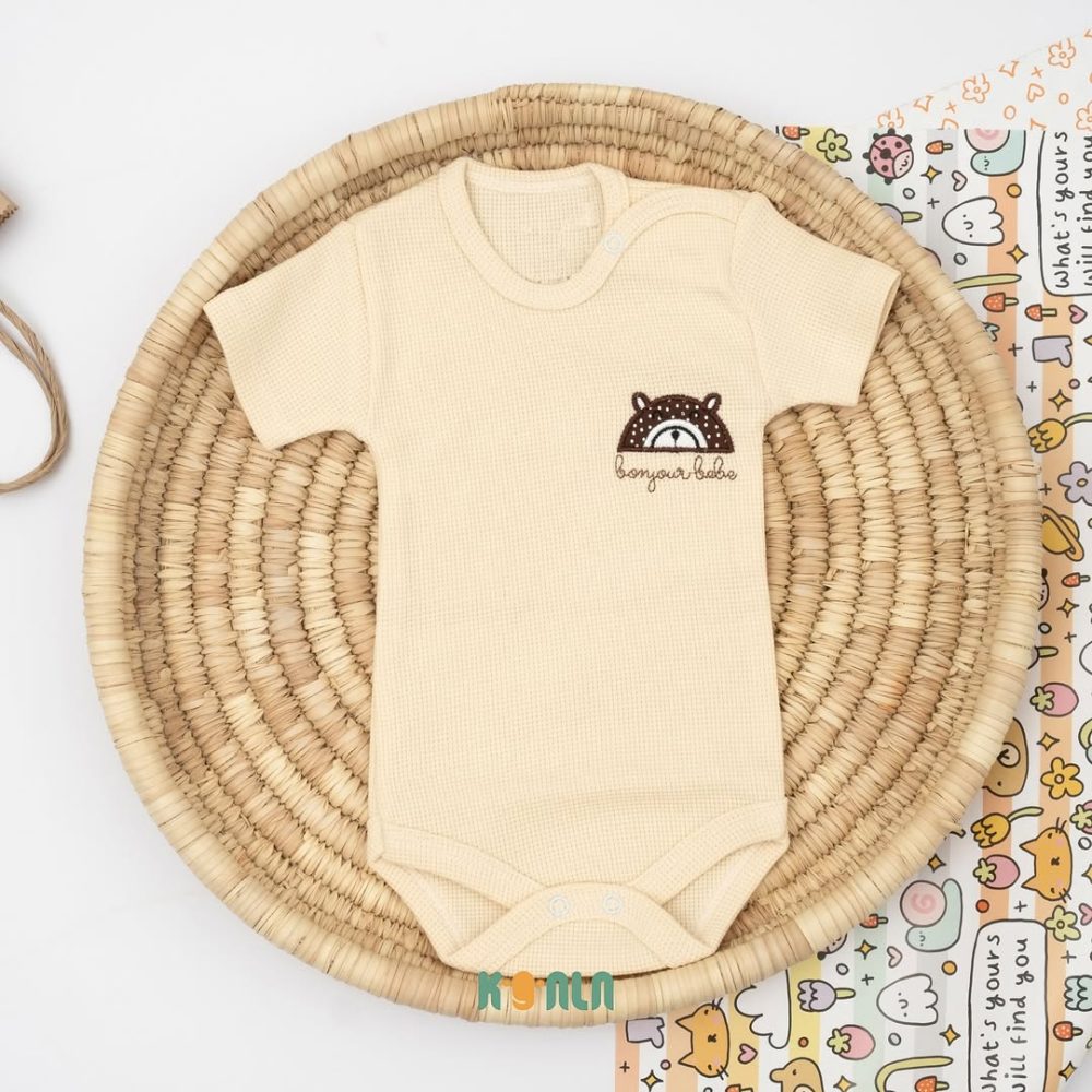 زیر کوتاه خالدار